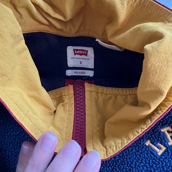 Levi’s Anorak - Picture 12 of 14